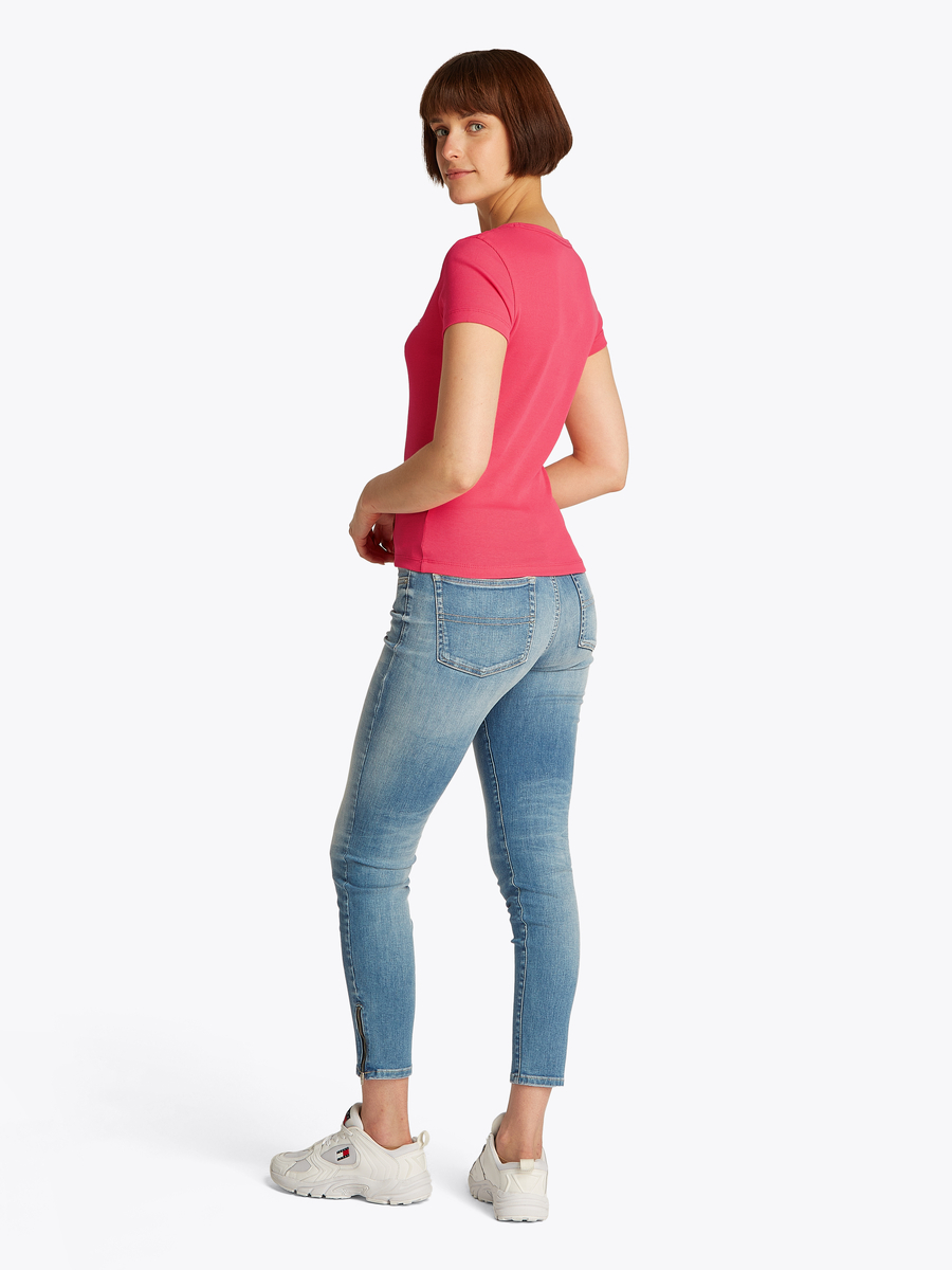 T-shirt van het merk Tommy Jeans in het Rood