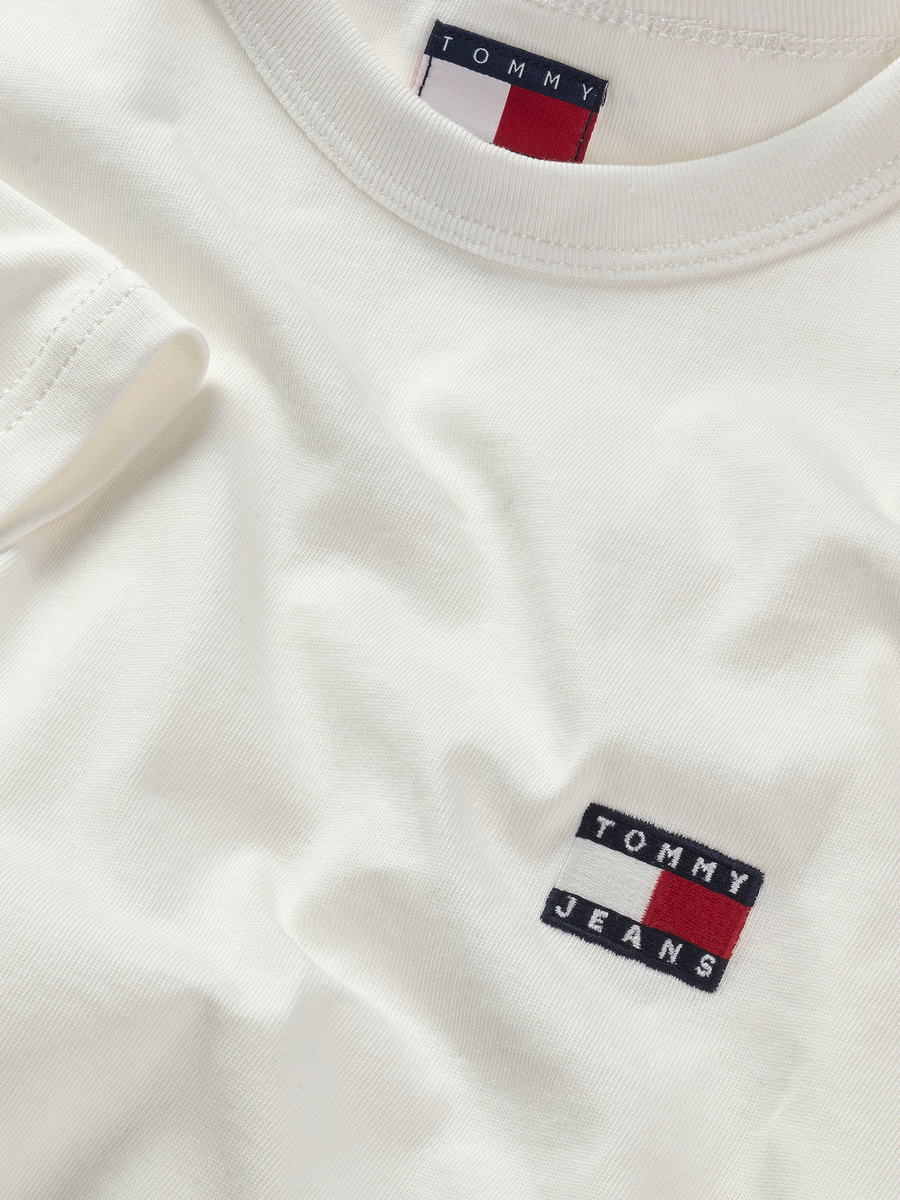 T-shirt van het merk Tommy Jeans in het Ecru