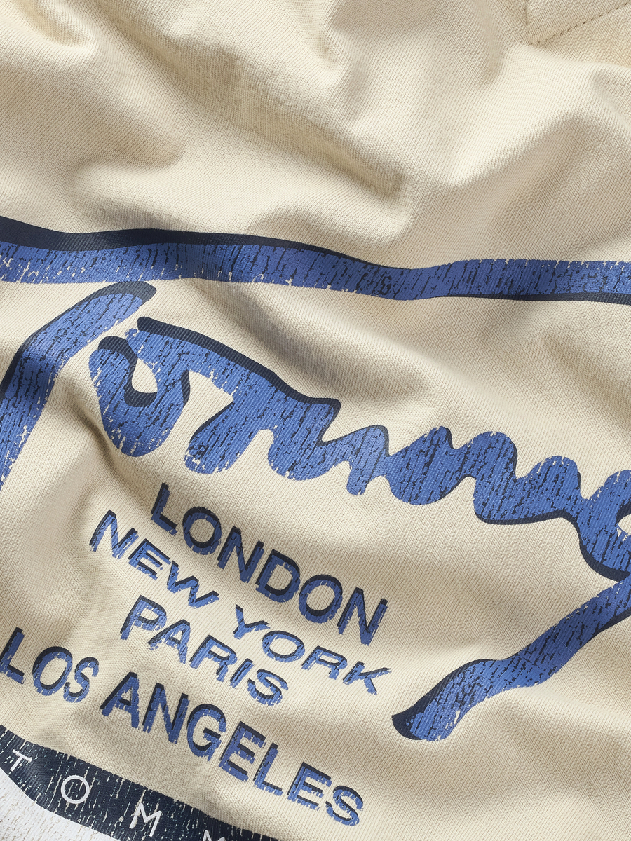 T-shirt van het merk Tommy Jeans in het Beige