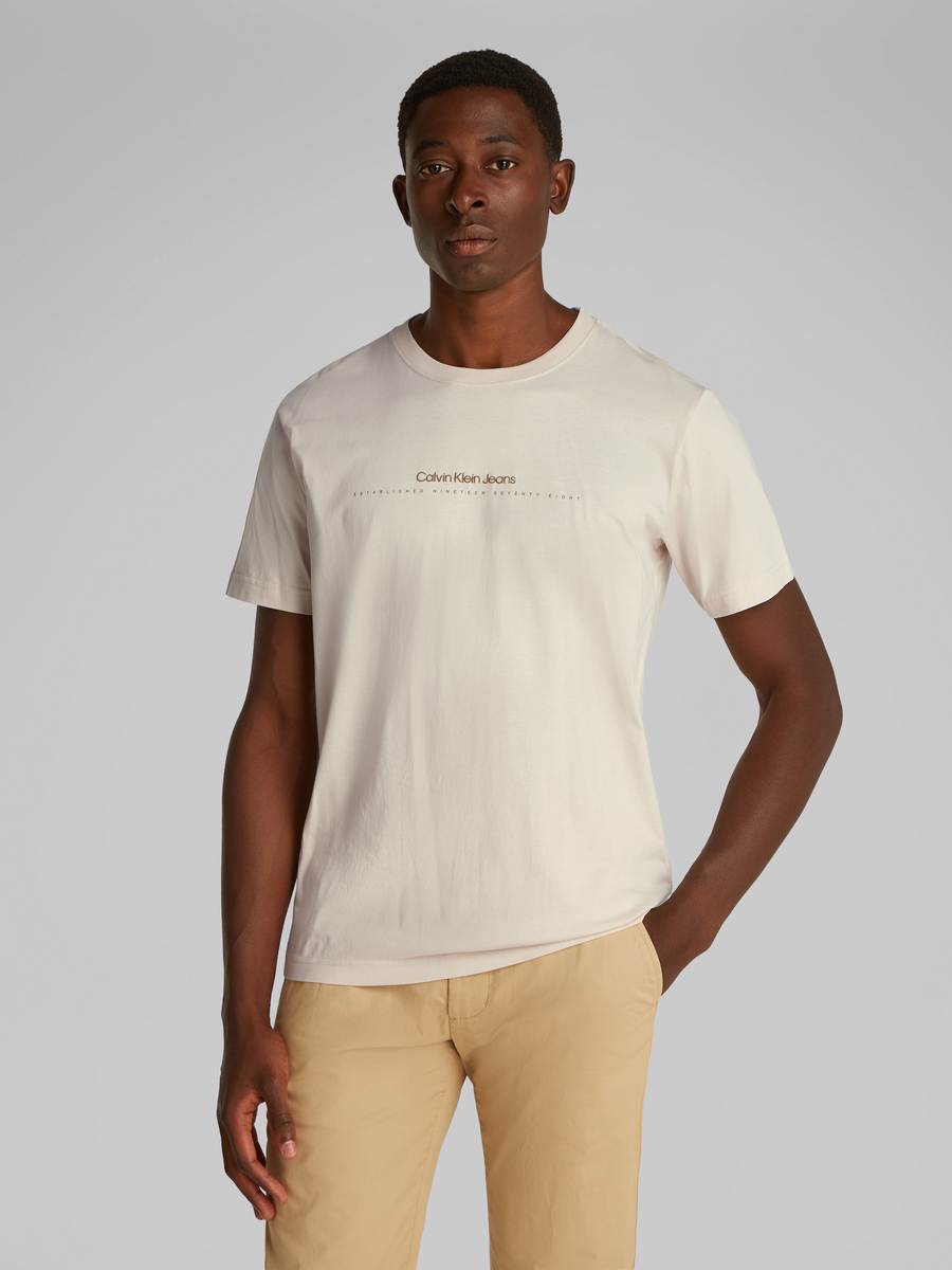 T-shirt van het merk Calvin Klein in het Beige