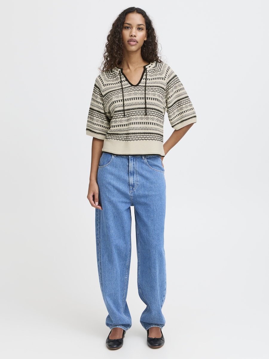 Pull van het merk Ichi in het Beige