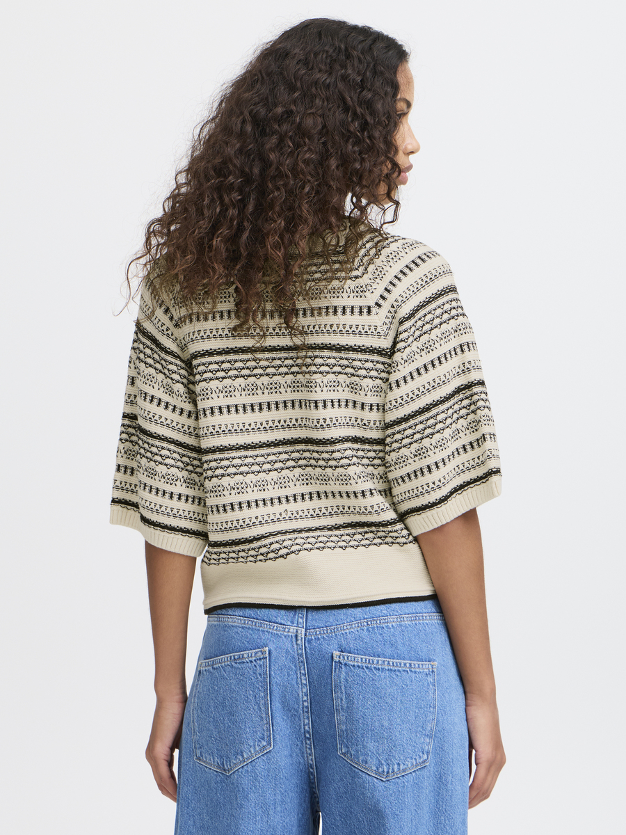 Pull van het merk Ichi in het Beige