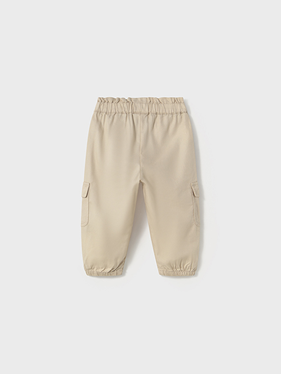 Broek van het merk Mayoral in het Beige