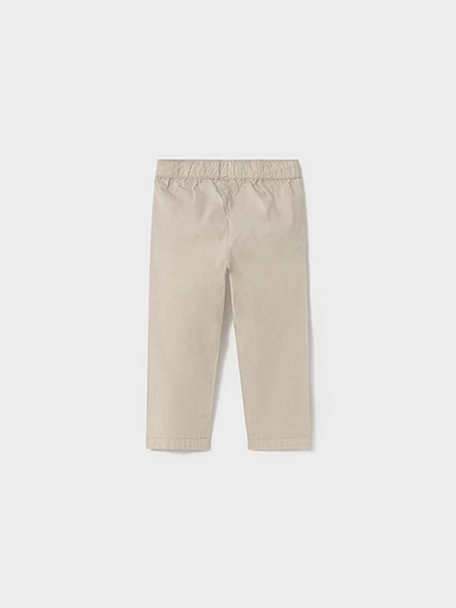 Broek van het merk Mayoral in het Beige