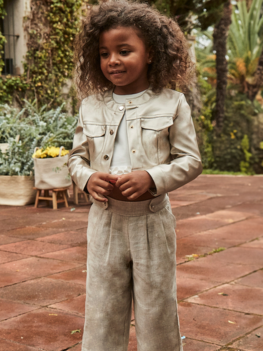 Broek van het merk Mayoral in het Beige