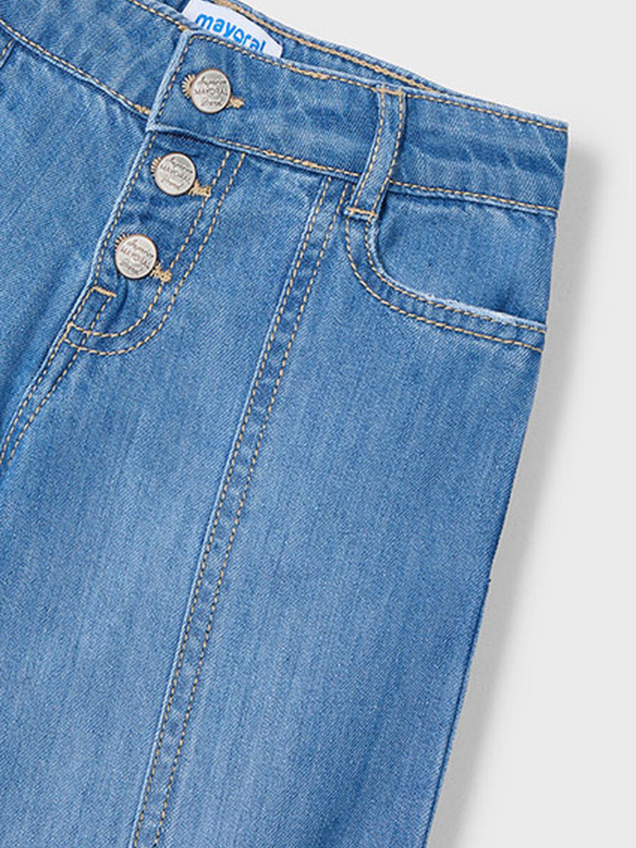 Broek van het merk Mayoral in het Jeans