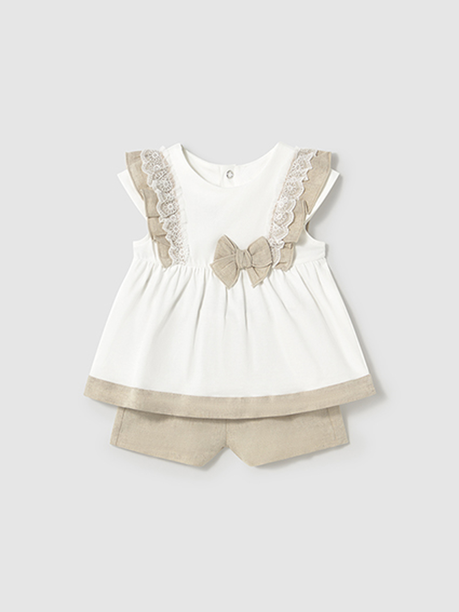 Set van het merk Mayoral in het Beige