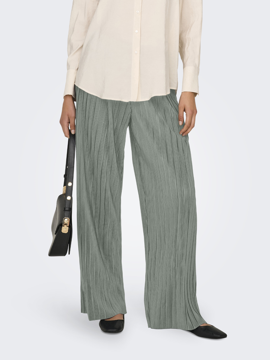 Broek van het merk Only in het Groen