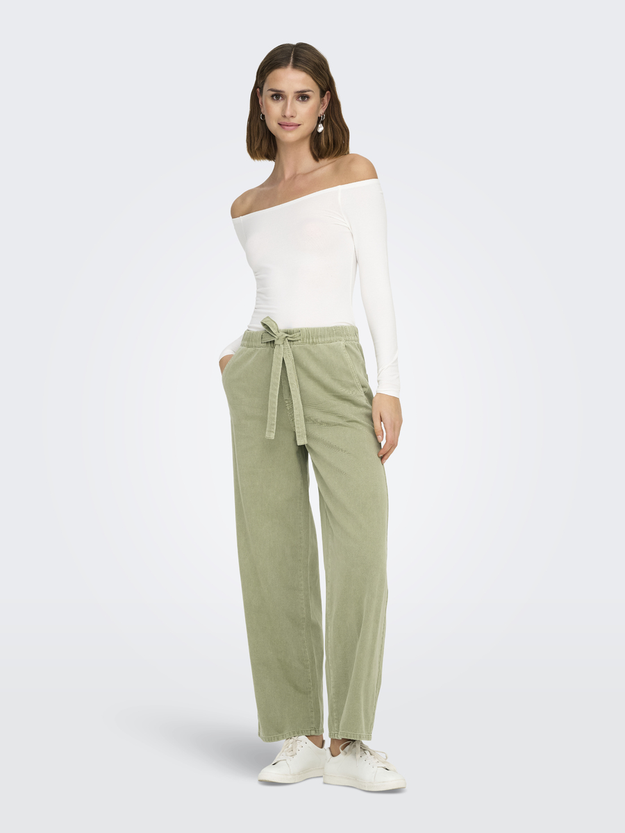 Broek van het merk Only in het Groen