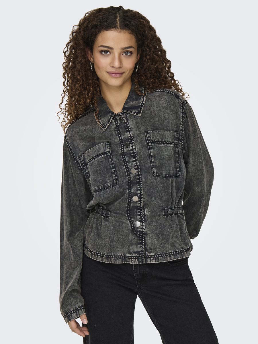 Jacket van het merk Only in het Zwart