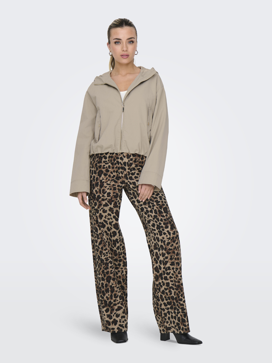 Jacket van het merk Only in het Beige