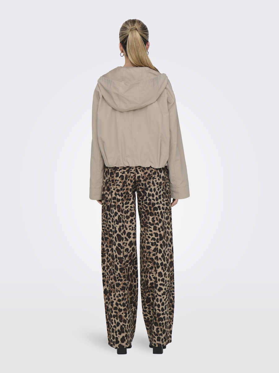 Jacket van het merk Only in het Beige