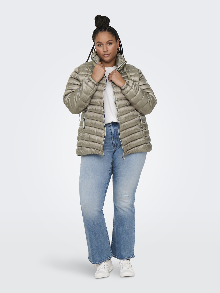 Jacket van het merk Only Carmakoma in het Beige