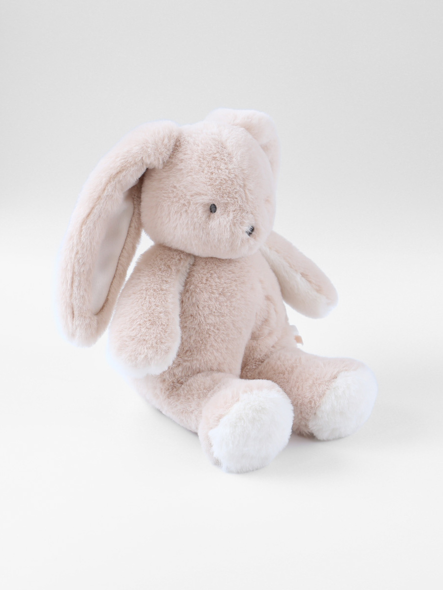 Knuffel van het merk Noukies in het Beige