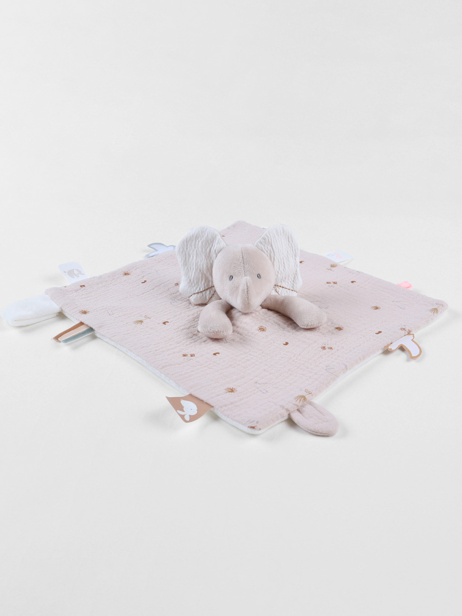 Knuffel van het merk Noukies in het Roze