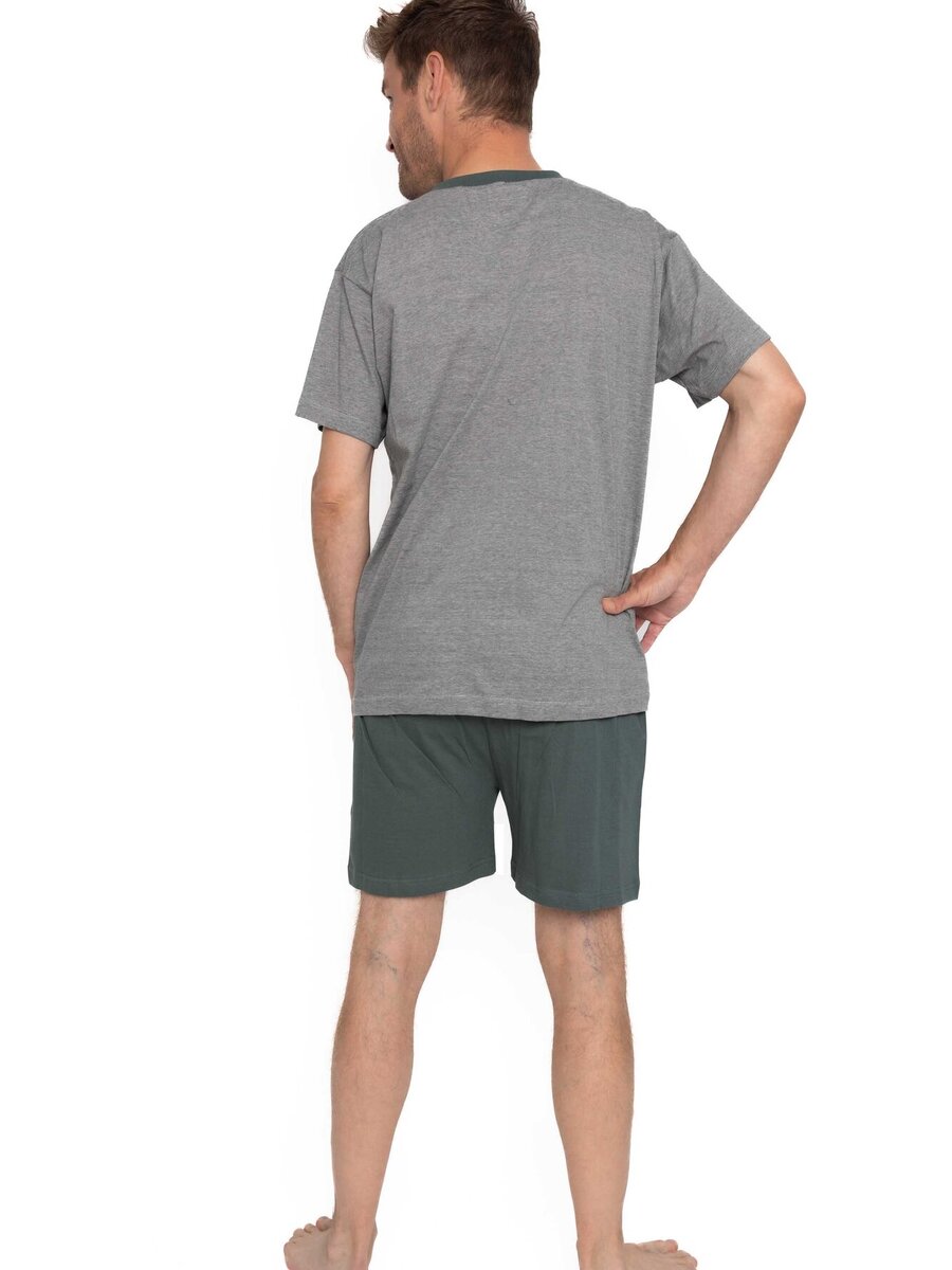 Pyjama van het merk Outfitter in het Groen