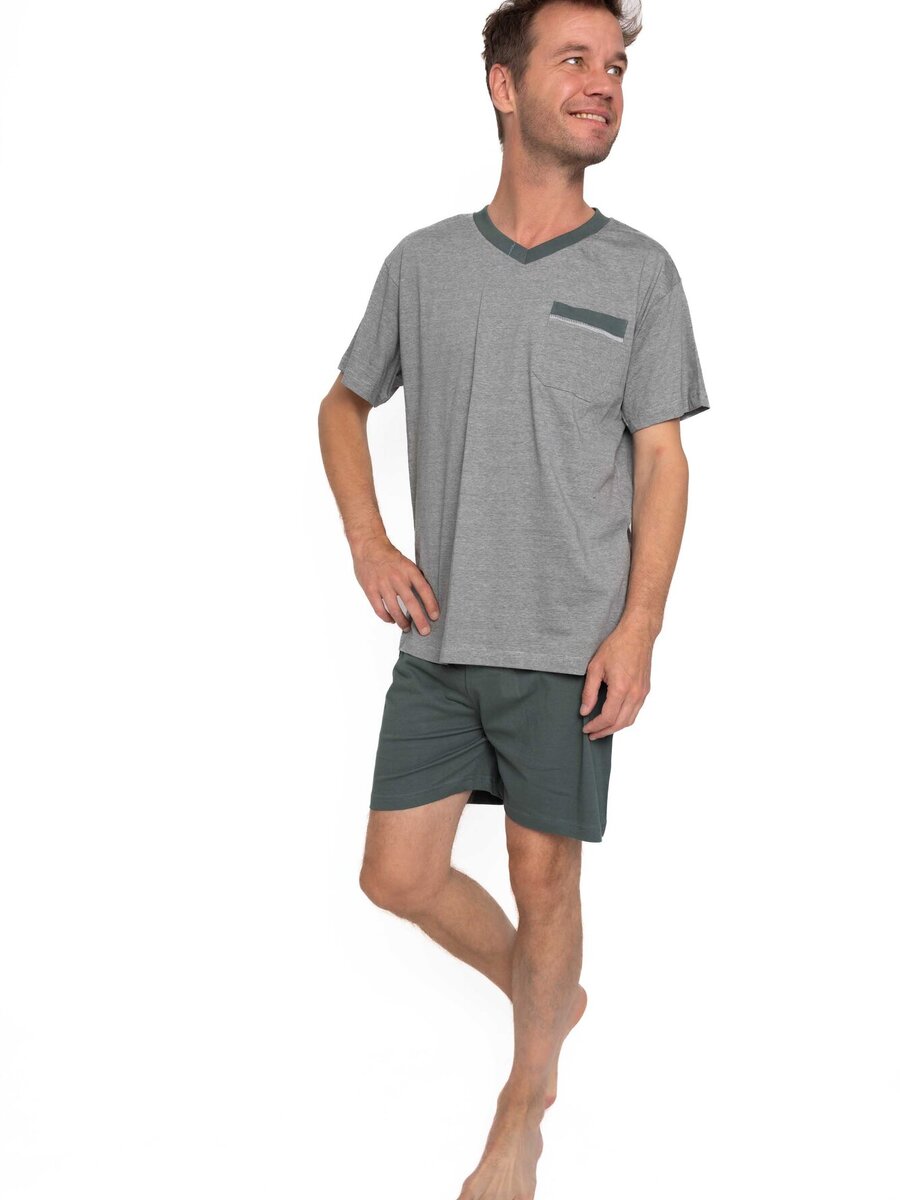 Pyjama van het merk Outfitter in het Groen