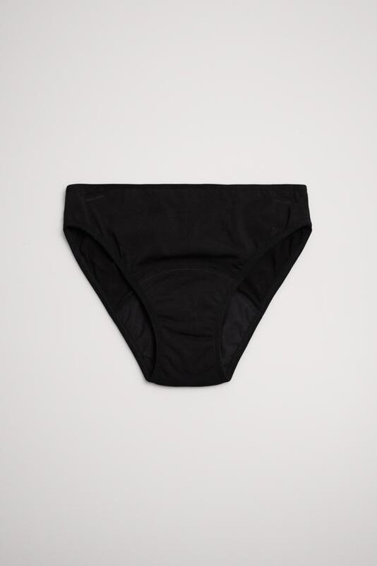 Slip van het merk Ysabel Mora in het Zwart