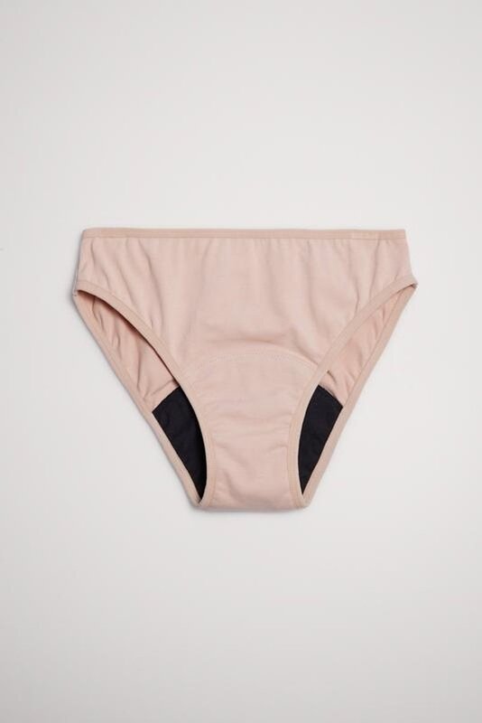 Slip van het merk Ysabel Mora in het Beige