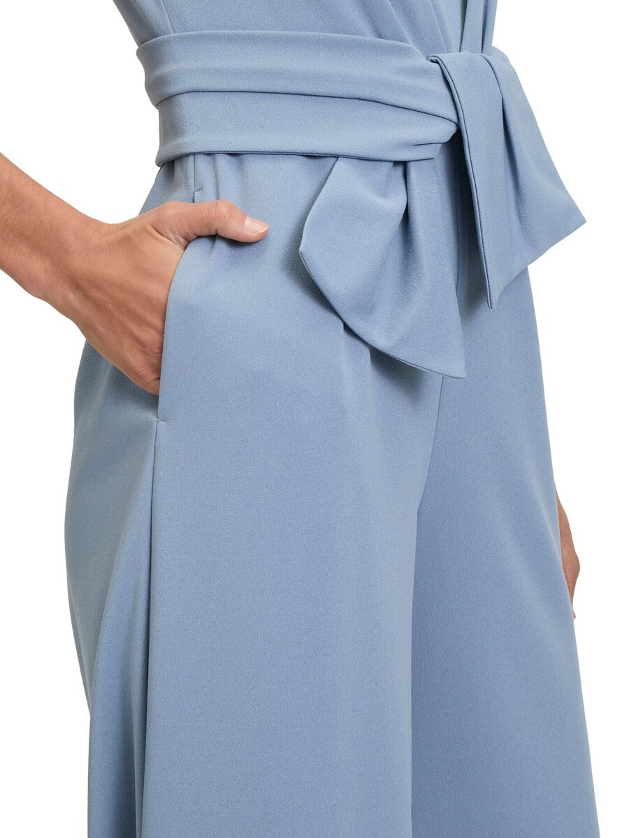 Jumpsuit van het merk Vera Mont in het Groen