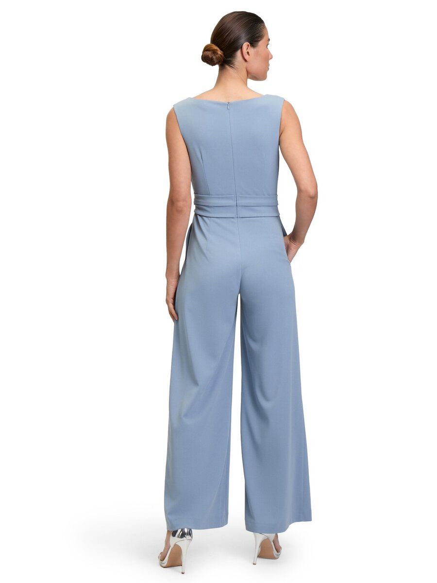 Jumpsuit van het merk Vera Mont in het Groen