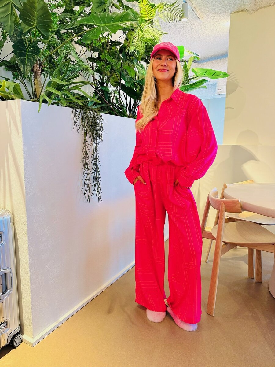 Broek van het merk Mei-li in het Roze