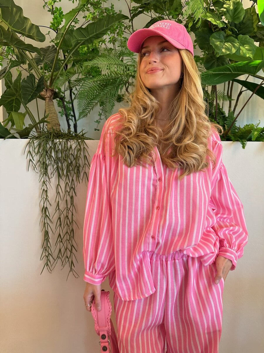 Bloes van het merk Mei-li in het Roze