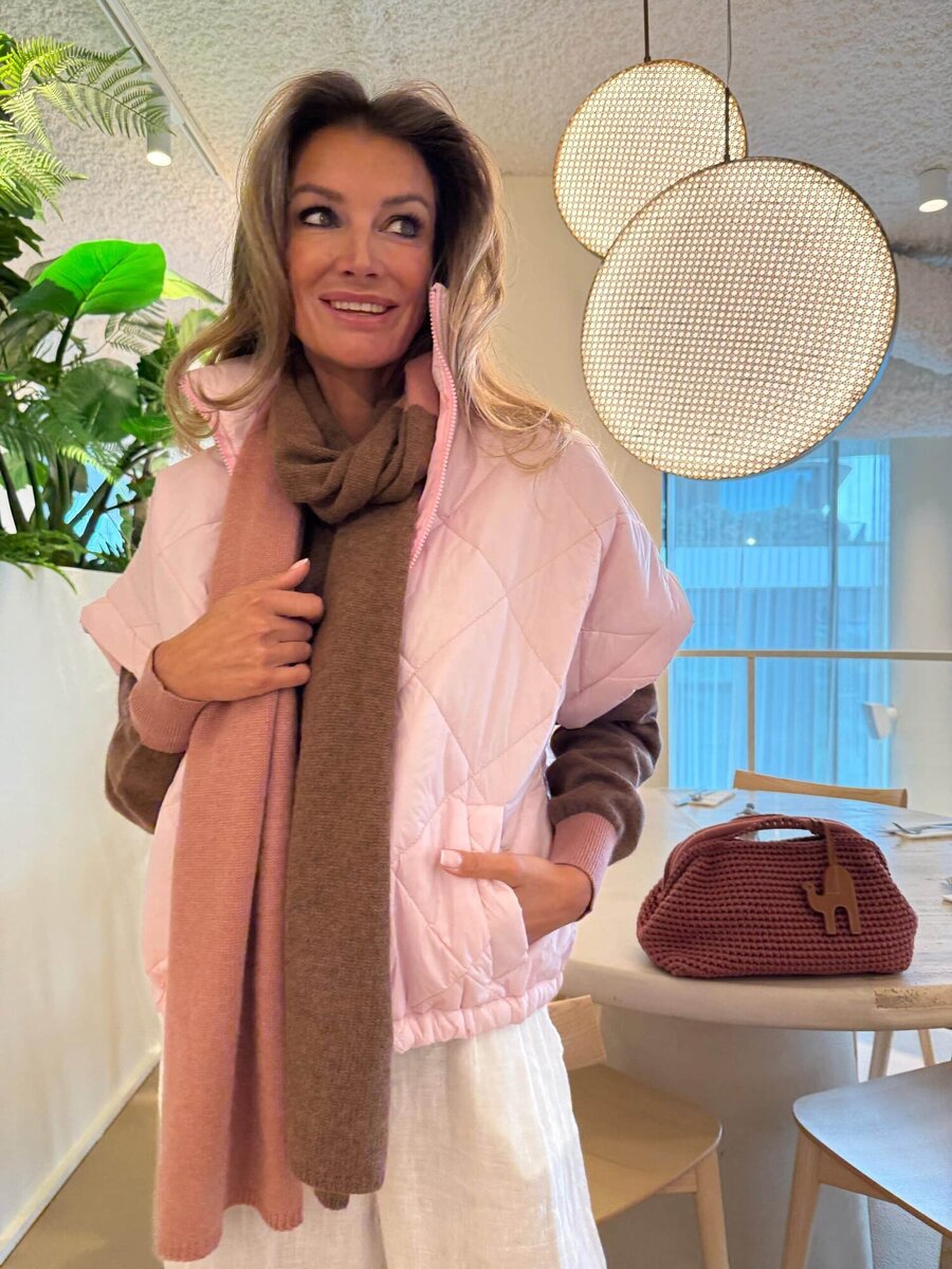 Bodywarmer van het merk Mei-li in het Roze