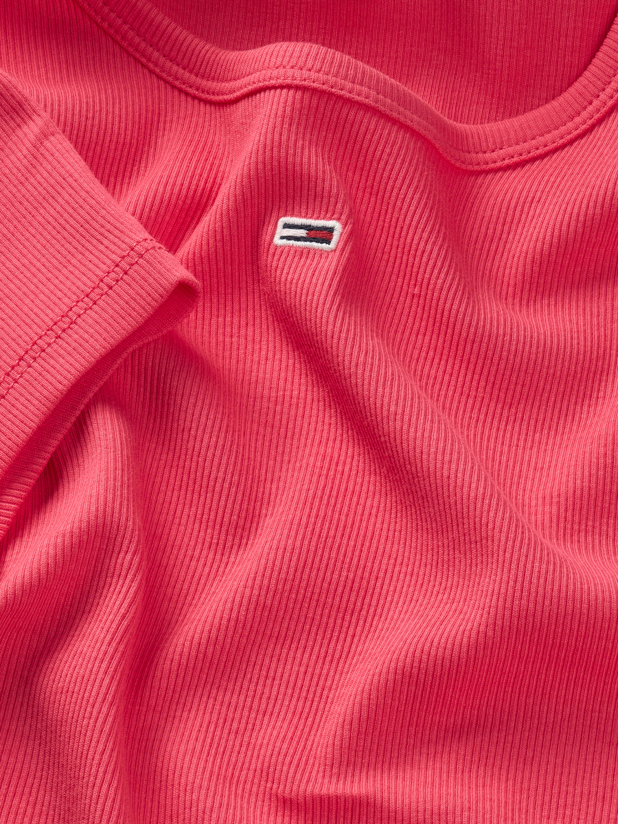 T-shirt van het merk Tommy Jeans in het Rood