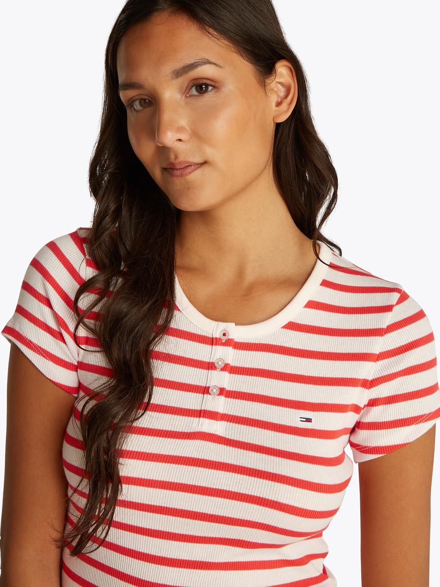 T-shirt van het merk Tommy Jeans in het Ecru