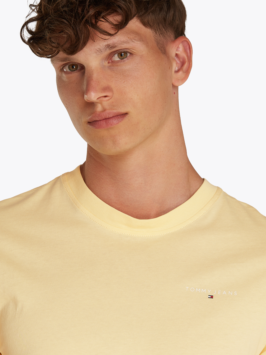 T-shirt van het merk Tommy Jeans in het Geel