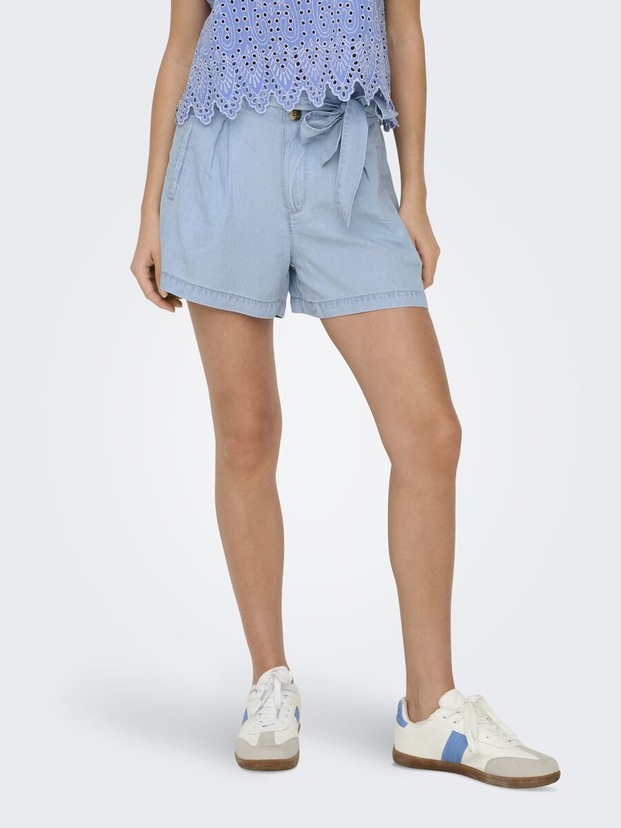 Short van het merk Only in het Blauw