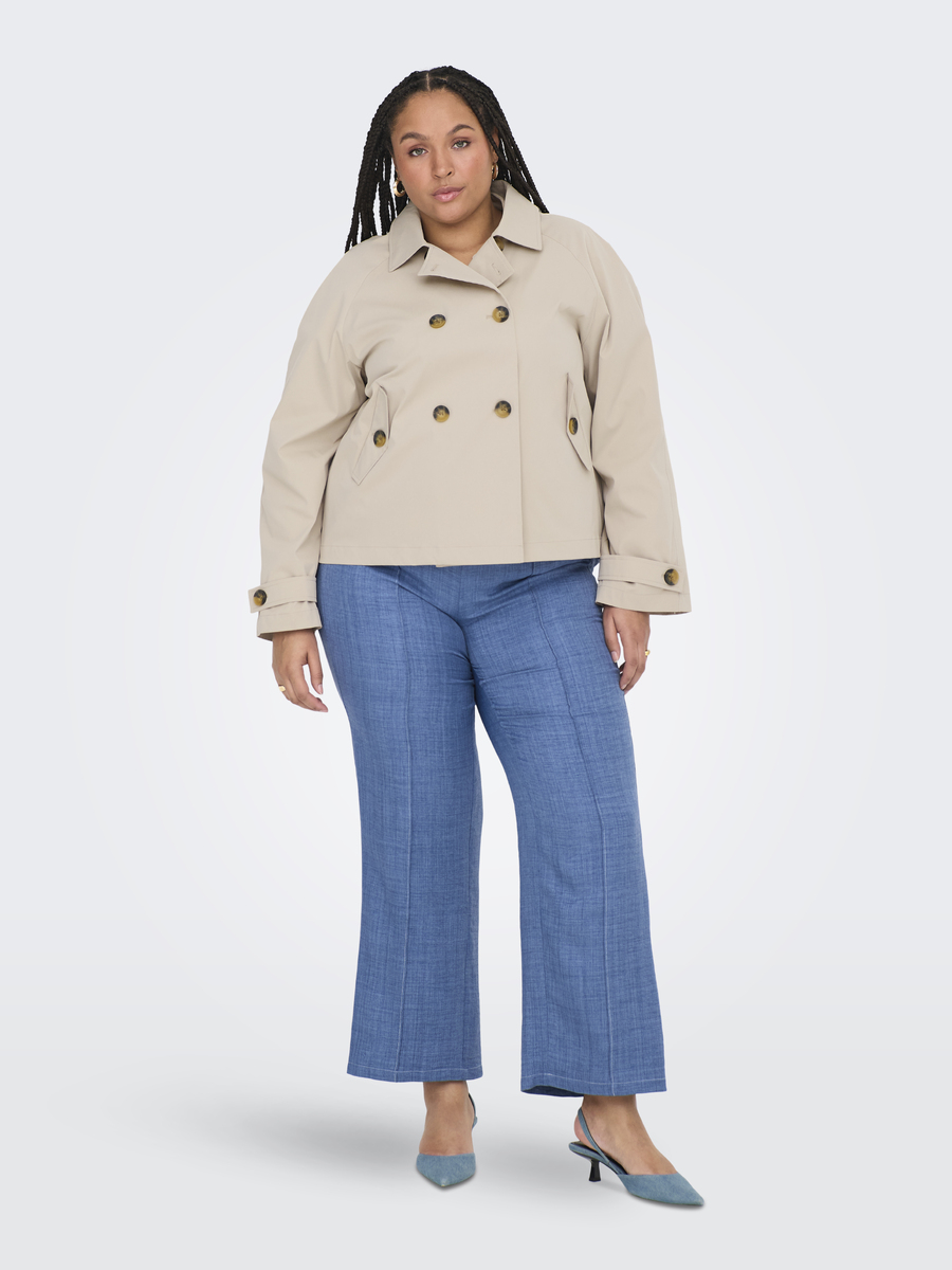 Jacket van het merk Only Carmakoma in het Beige