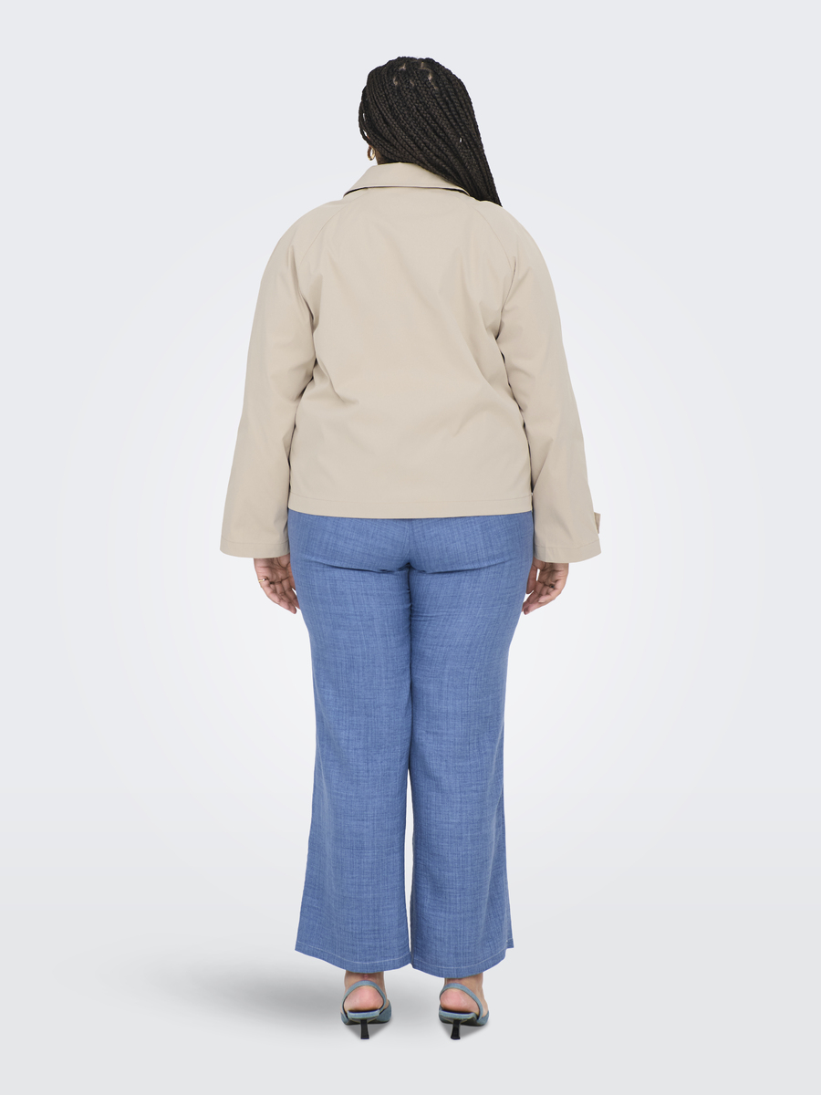 Jacket van het merk Only Carmakoma in het Beige