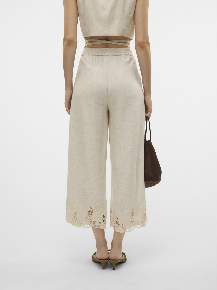 Broek van het merk Vero Moda in het Beige