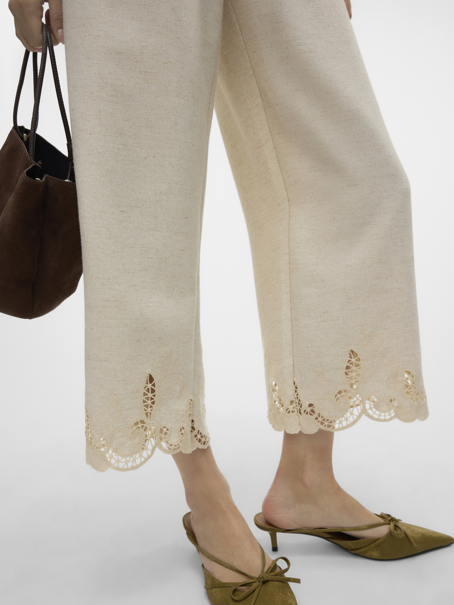 Broek van het merk Vero Moda in het Beige