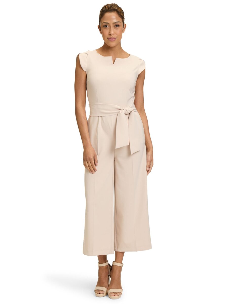 Jumpsuit van het merk Betty Barclay in het Beige