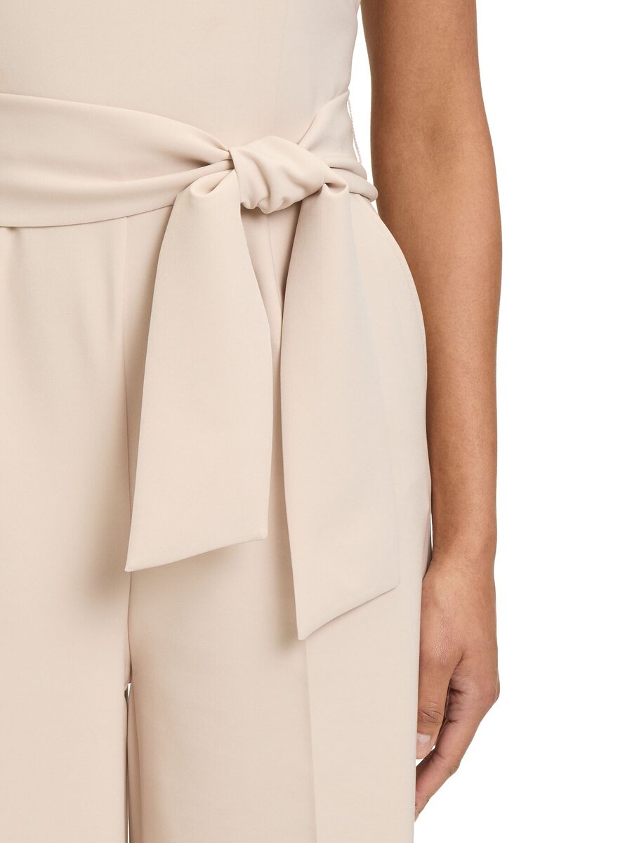 Jumpsuit van het merk Betty Barclay in het Beige
