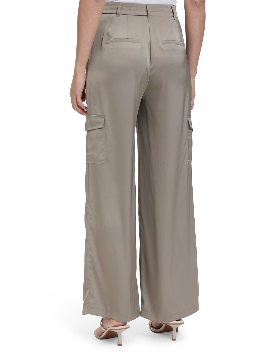 Broek van het merk Betty Barclay in het Beige
