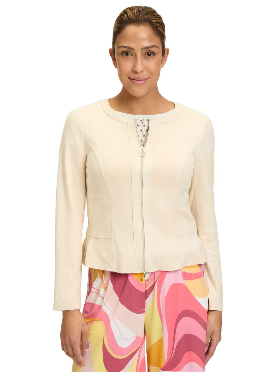 Blazer van het merk Betty Barclay in het Ecru