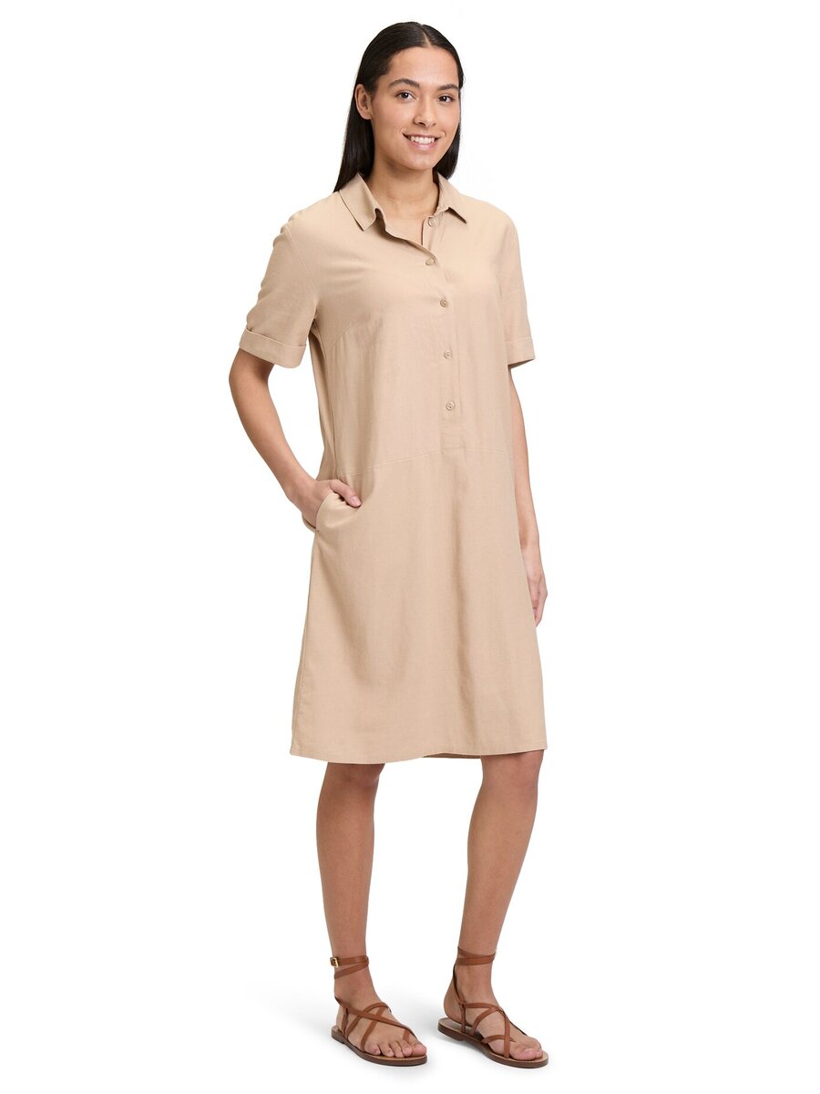Kleed van het merk Betty Barclay in het Beige