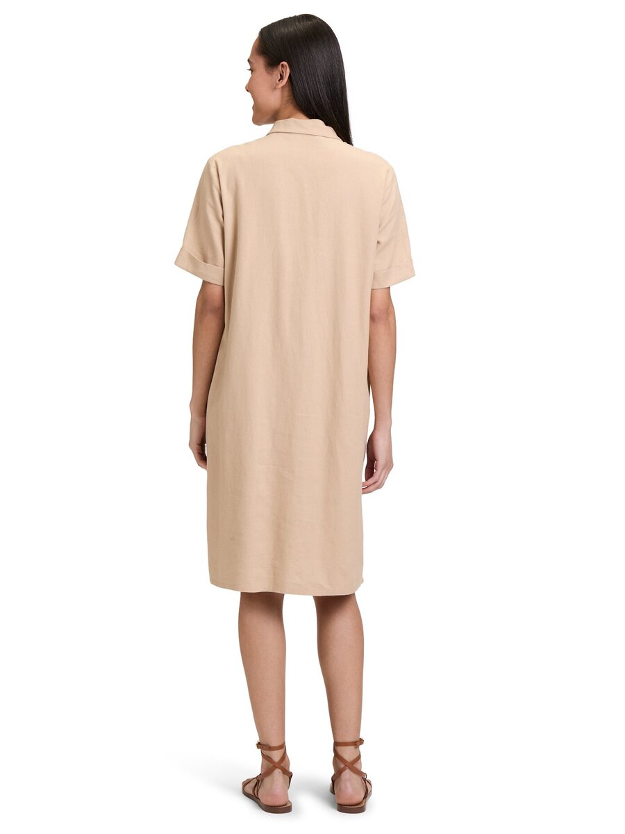 Kleed van het merk Betty Barclay in het Beige