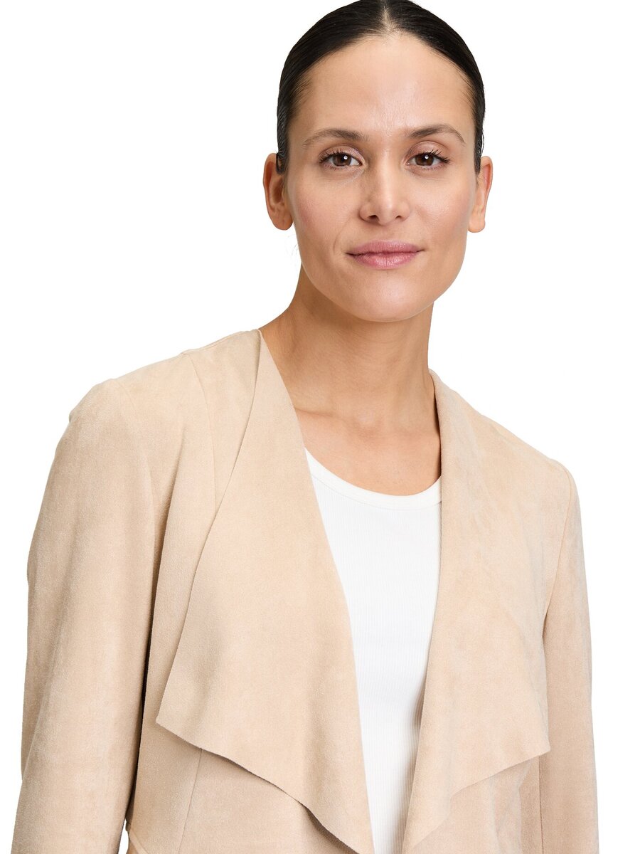 Blazer van het merk Betty Barclay in het Beige