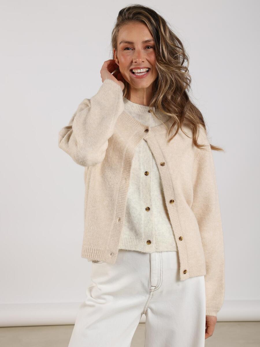 Vest van het merk Nukus in het Beige