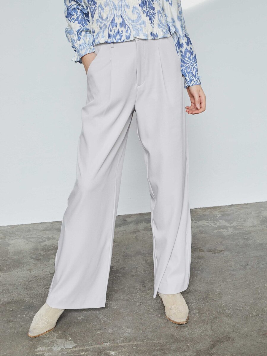 Broek van het merk Sisters Point in het Beige