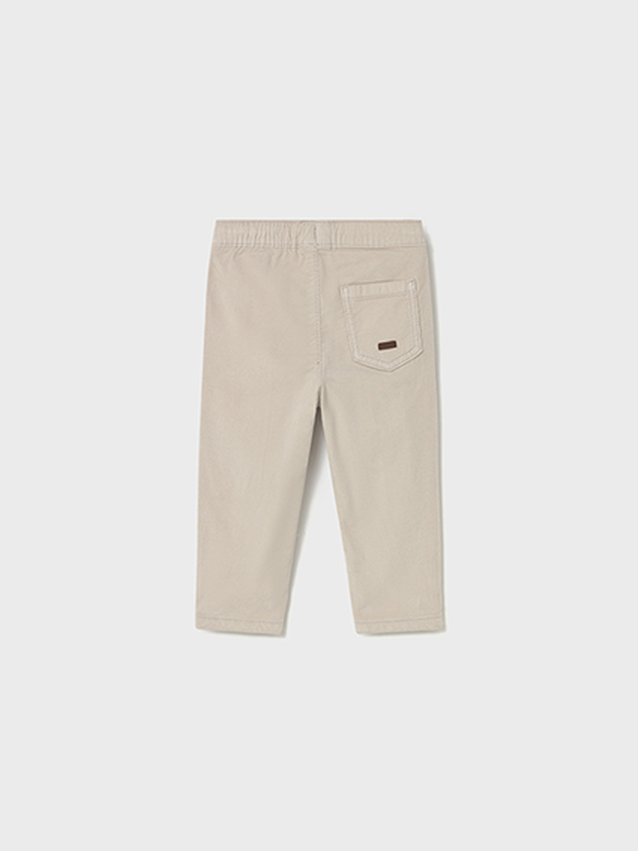 Broek van het merk Mayoral in het Beige