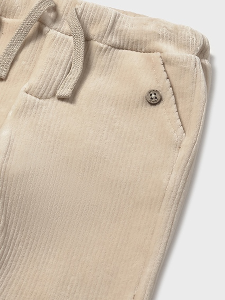 Broek van het merk Mayoral in het Beige