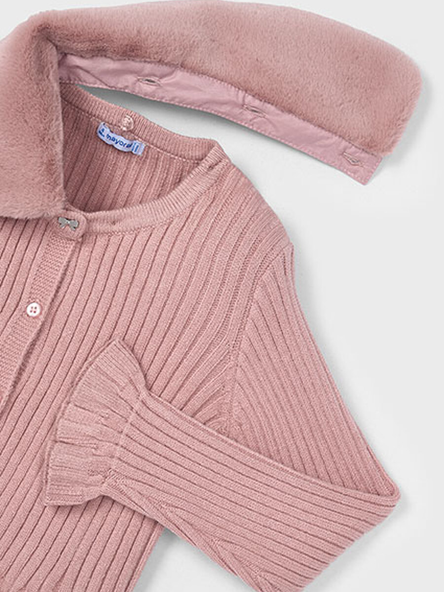 Gilet van het merk Mayoral in het Roze