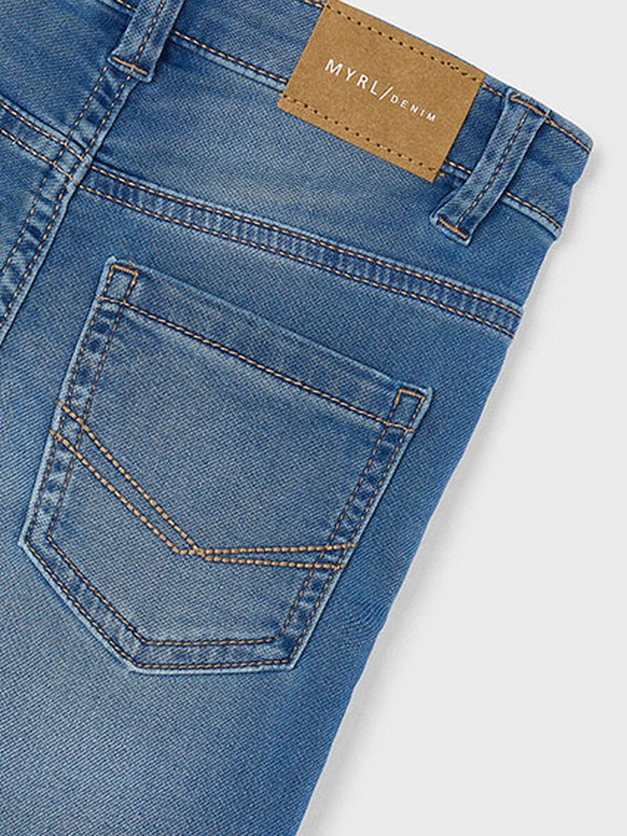 Broek van het merk Mayoral in het Jeans