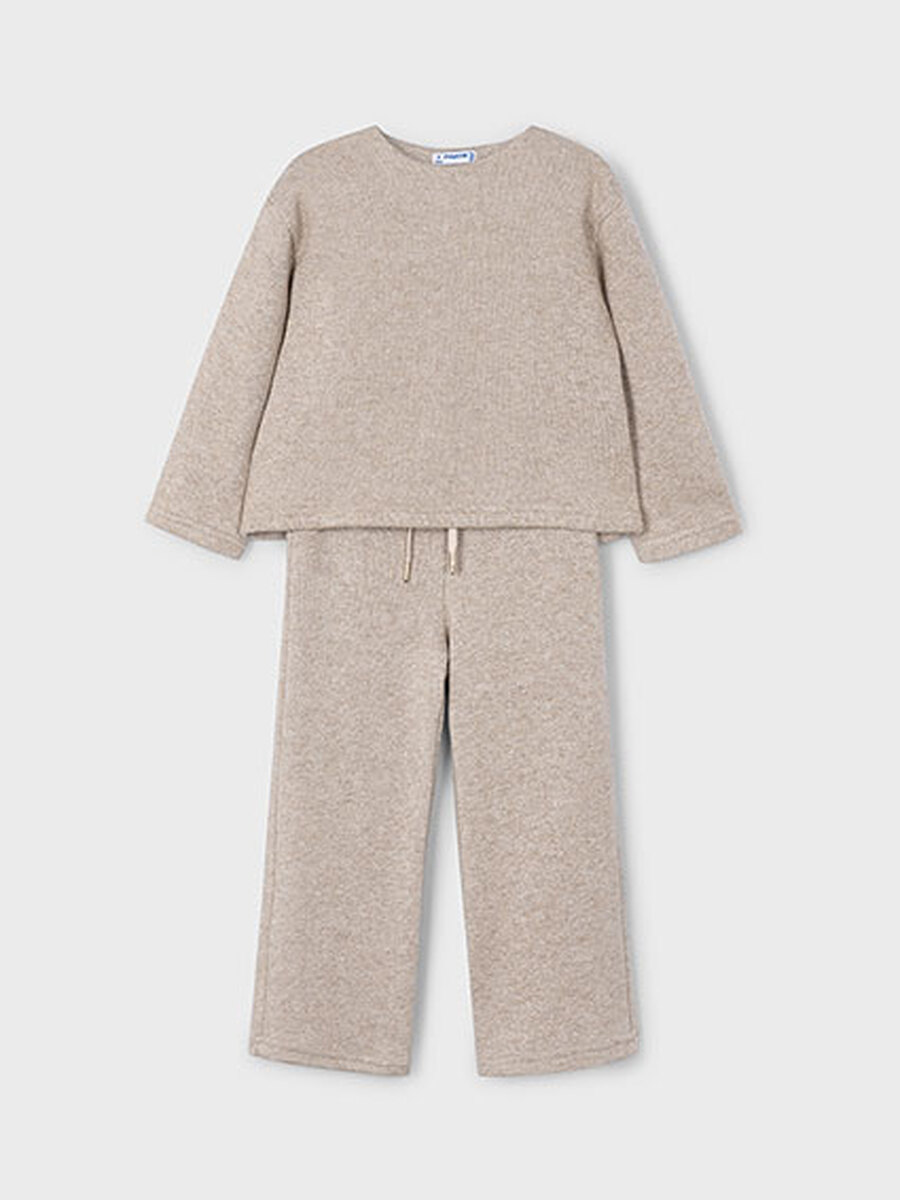 Set van het merk Mayoral in het Beige